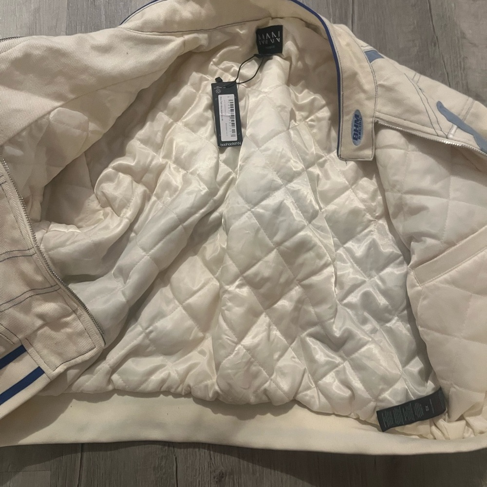 Varsity jacket - Picture 2 of 5